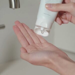 Green Plum Refreshing Cleanser